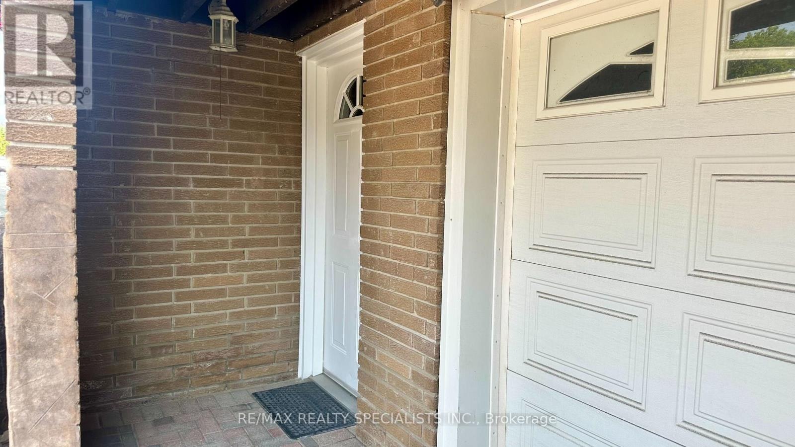 2984 Windjammer Road, Mississauga, ON, L5L 1S7 - 2