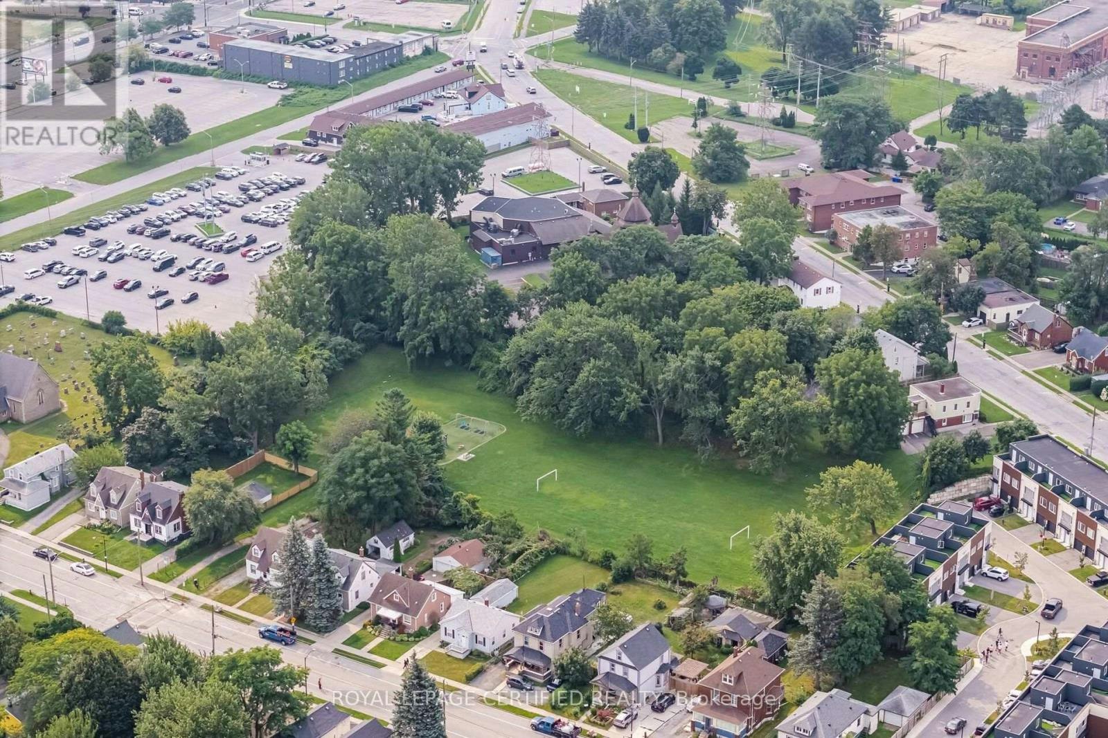 5759 Robinson Street, Niagara Falls, ON, L2G 2B3 - 47