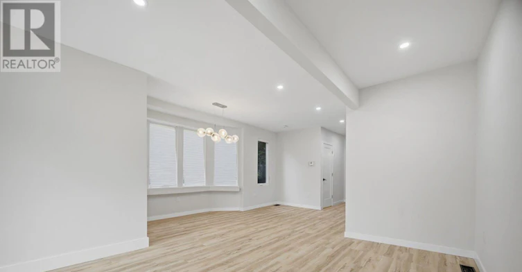 5759 Robinson Street, Niagara Falls, ON, L2G 2B3 - 7