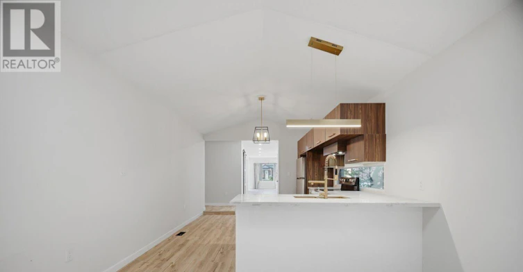 5759 Robinson Street, Niagara Falls, ON, L2G 2B3 - 15
