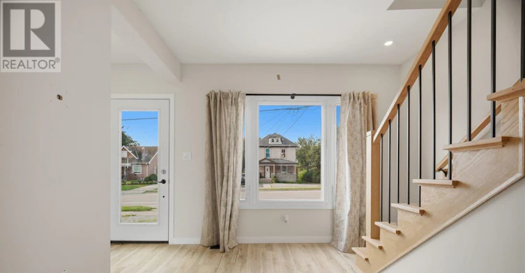 5759 Robinson Street, Niagara Falls, ON, L2G 2B3 - 4