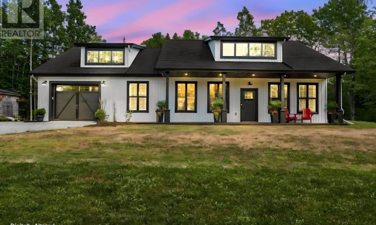 33 Rockcliffe Drive