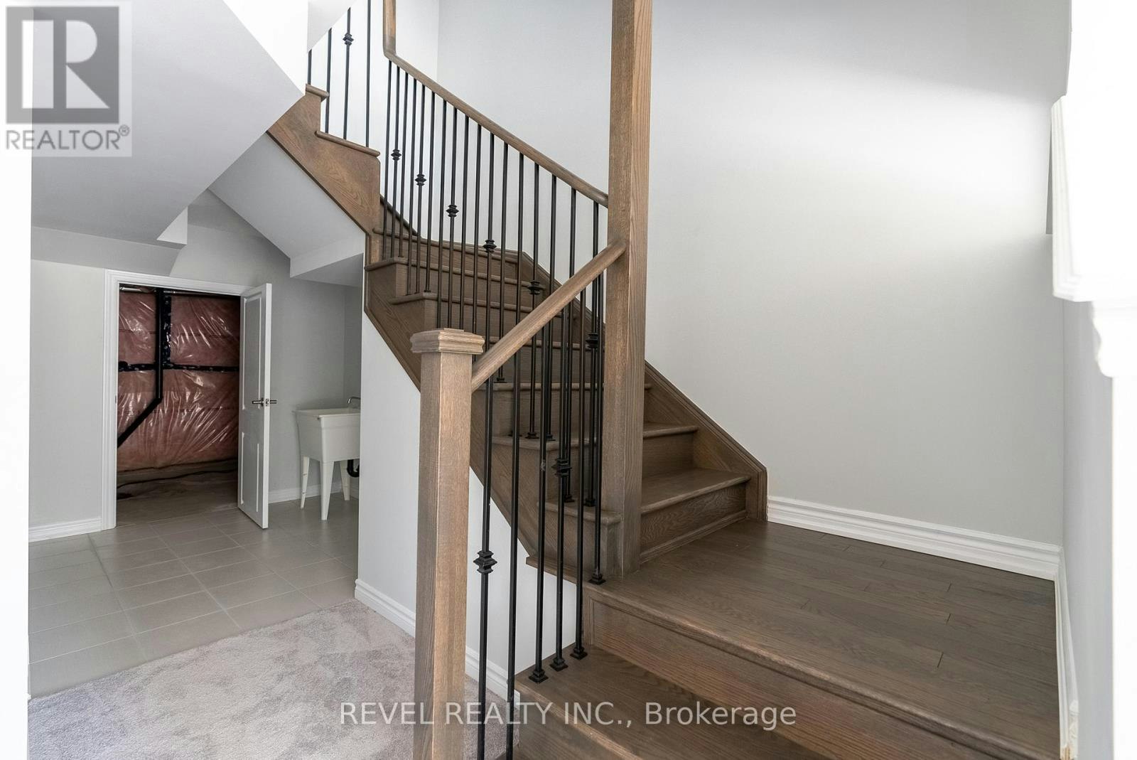 14 Paradise Way, Whitby, ON, L1R 0R7 - 40