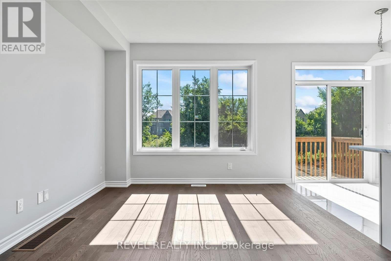 14 Paradise Way, Whitby, ON, L1R 0R7 - 8