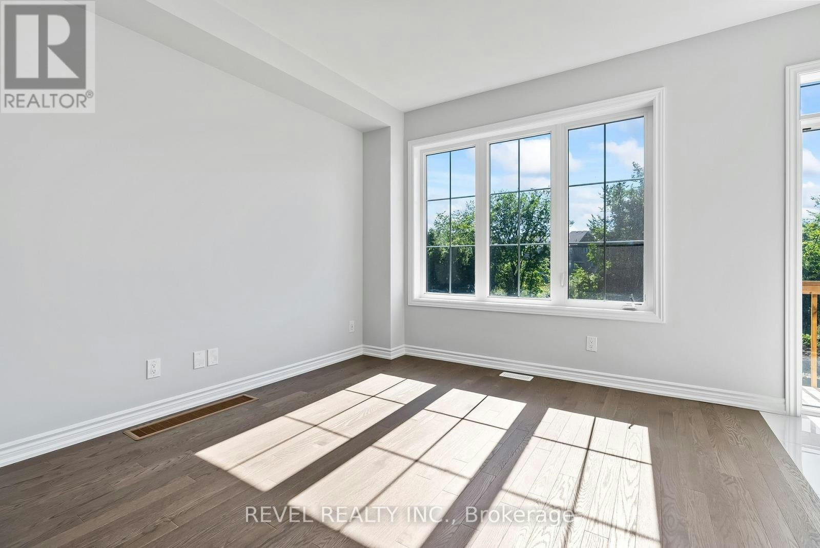 14 Paradise Way, Whitby, ON, L1R 0R7 - 9