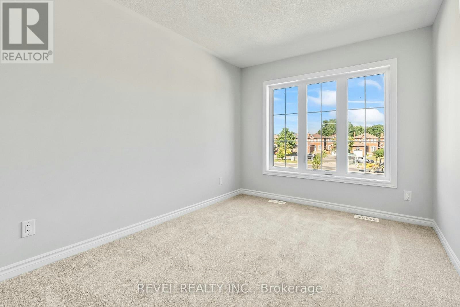 14 Paradise Way, Whitby, ON, L1R 0R7 - 21