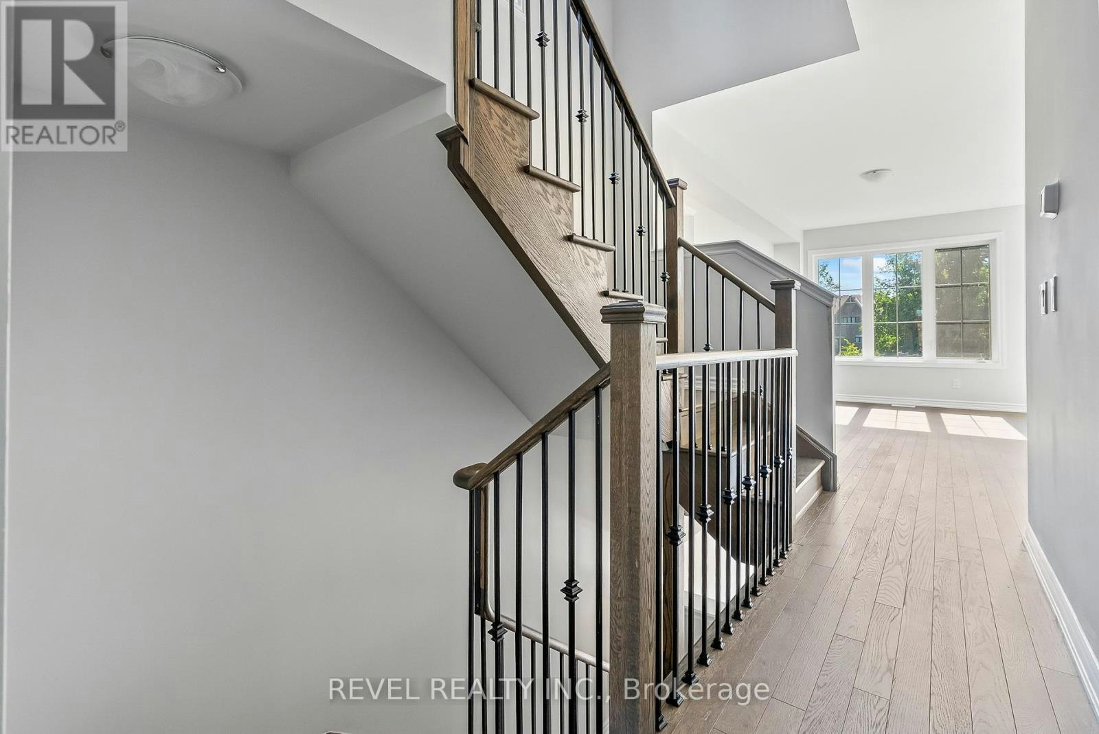 14 Paradise Way, Whitby, ON, L1R 0R7 - 5