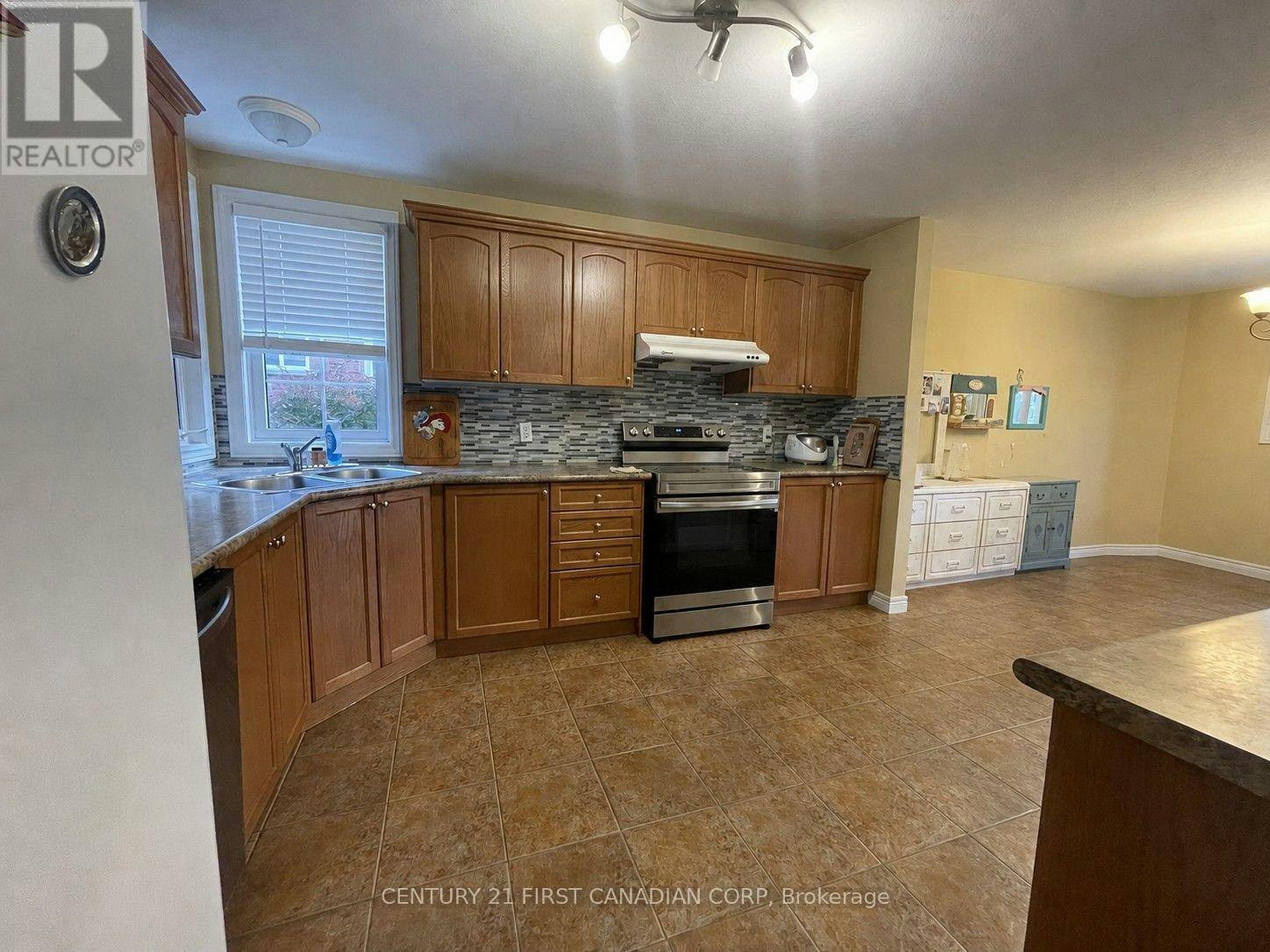 2052 Blackwater Road, London, ON, N5X 4K1 - 3