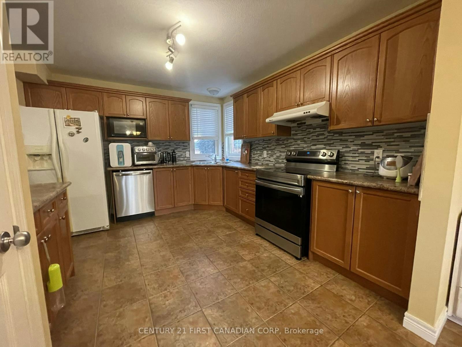 2052 Blackwater Road, London, ON, N5X 4K1 - 4
