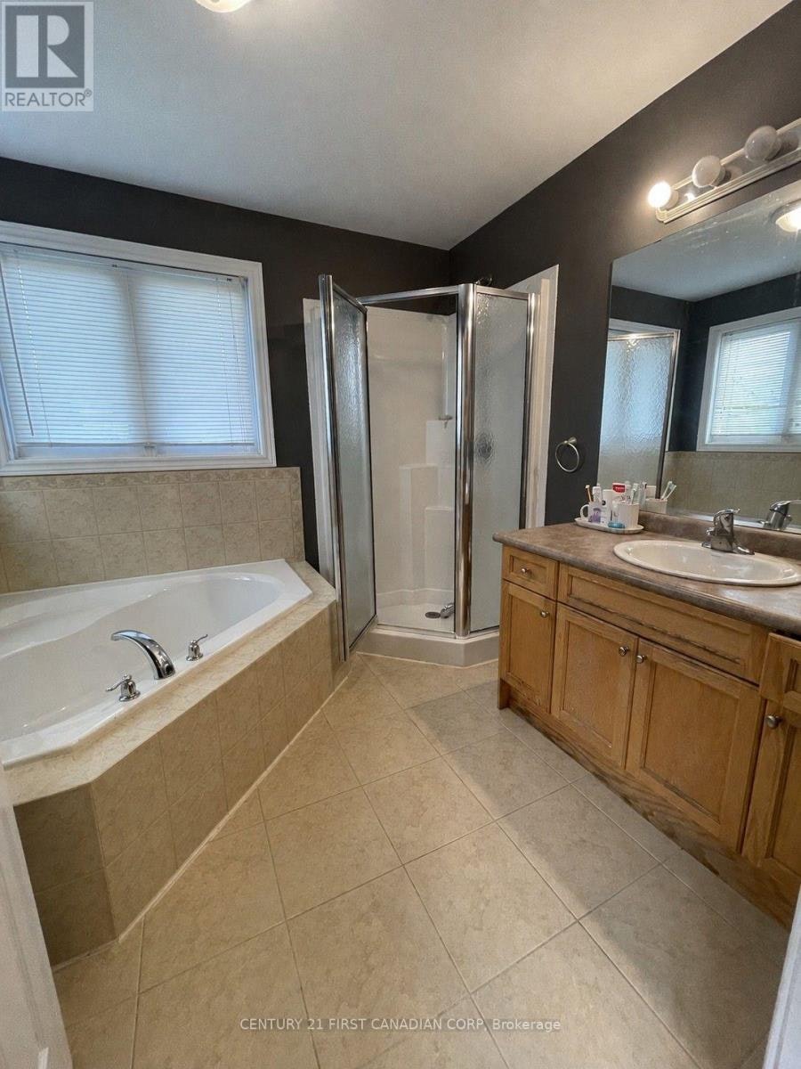 2052 Blackwater Road, London, ON, N5X 4K1 - 8