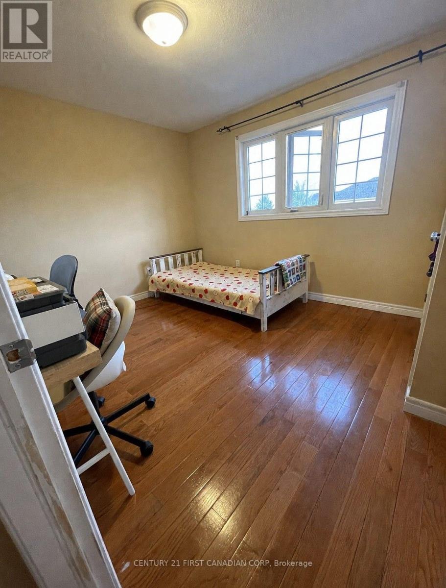 2052 Blackwater Road, London, ON, N5X 4K1 - 11
