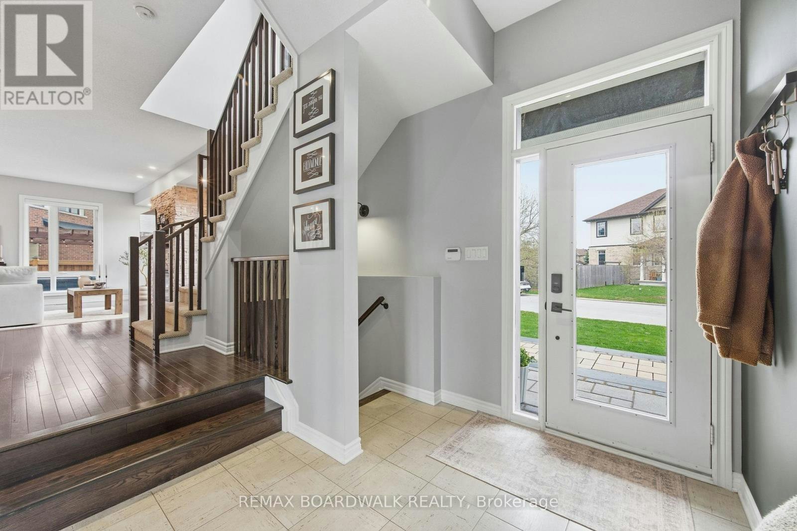 375 Cooks Mill Crescent, Ottawa, ON, K1V 2N2 - 6