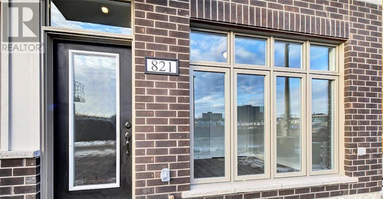 821 Mikinak Road, Ottawa, ON, K1K 4Z9 - 2
