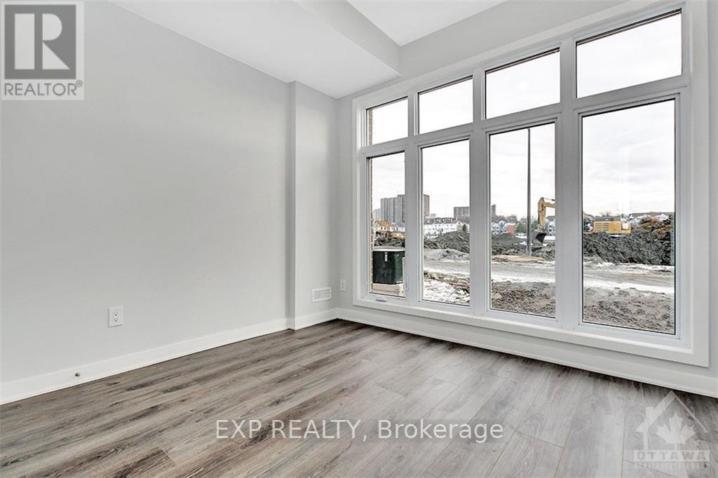 821 Mikinak Road, Ottawa, ON, K1K 4Z9 - 5
