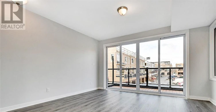 821 Mikinak Road, Ottawa, ON, K1K 4Z9 - 8