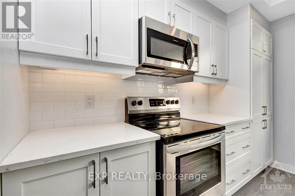 821 Mikinak Road, Ottawa, ON, K1K 4Z9 - 18