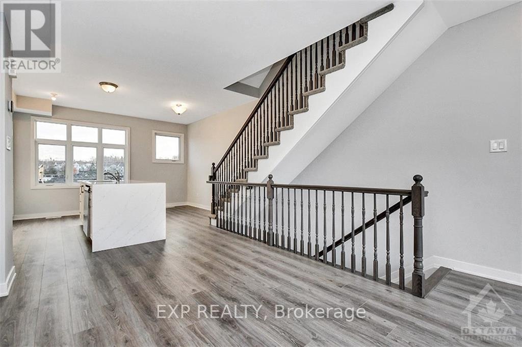 821 Mikinak Road, Ottawa, ON, K1K 4Z9 - 13