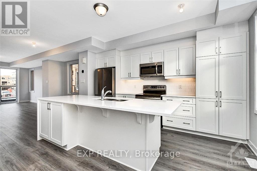 821 Mikinak Road, Ottawa, ON, K1K 4Z9 - 16