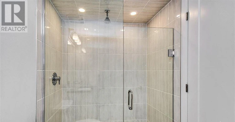 821 Mikinak Road, Ottawa, ON, K1K 4Z9 - 24