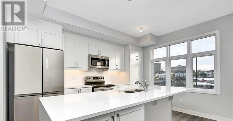 821 Mikinak Road, Ottawa, ON, K1K 4Z9 - 14