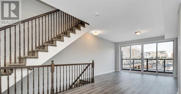 821 Mikinak Road, Ottawa, ON, K1K 4Z9 - 11