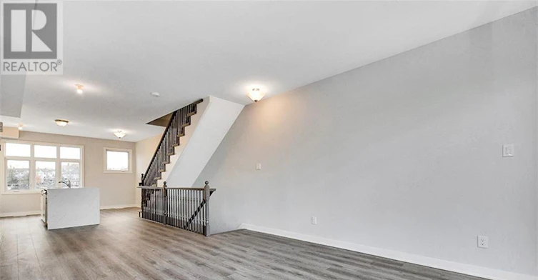 821 Mikinak Road, Ottawa, ON, K1K 4Z9 - 9