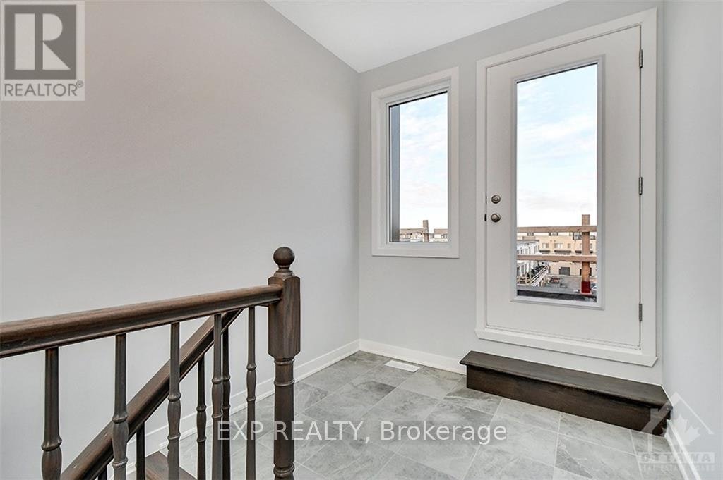 821 Mikinak Road, Ottawa, ON, K1K 4Z9 - 29
