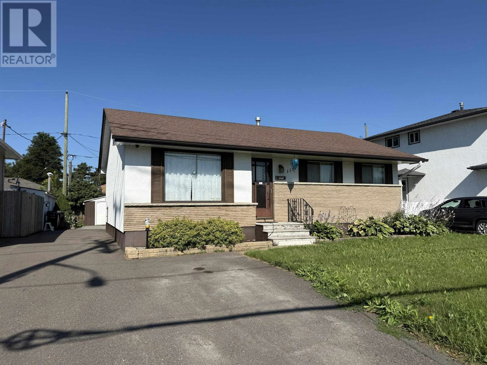 115 James Street N, Thunder Bay, ON, P7E 2V3