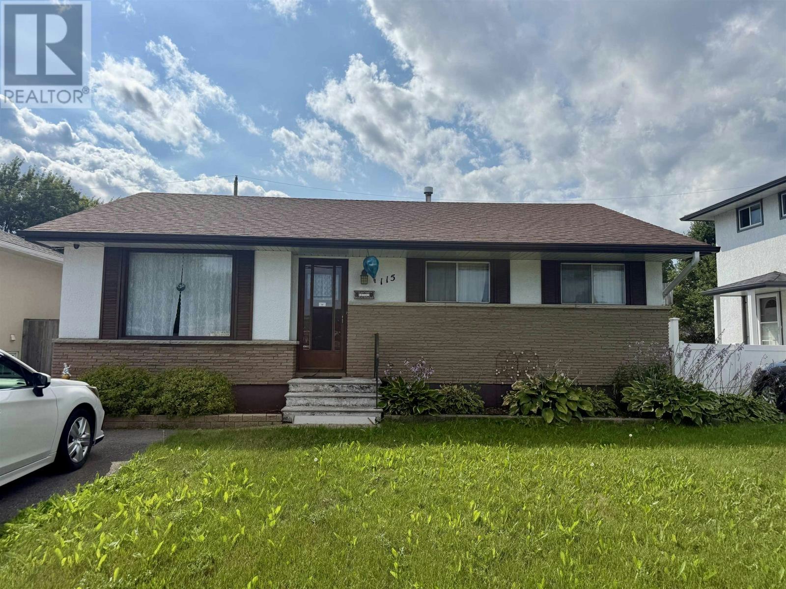 115 James Street N, Thunder Bay, ON, P7E 2V3
