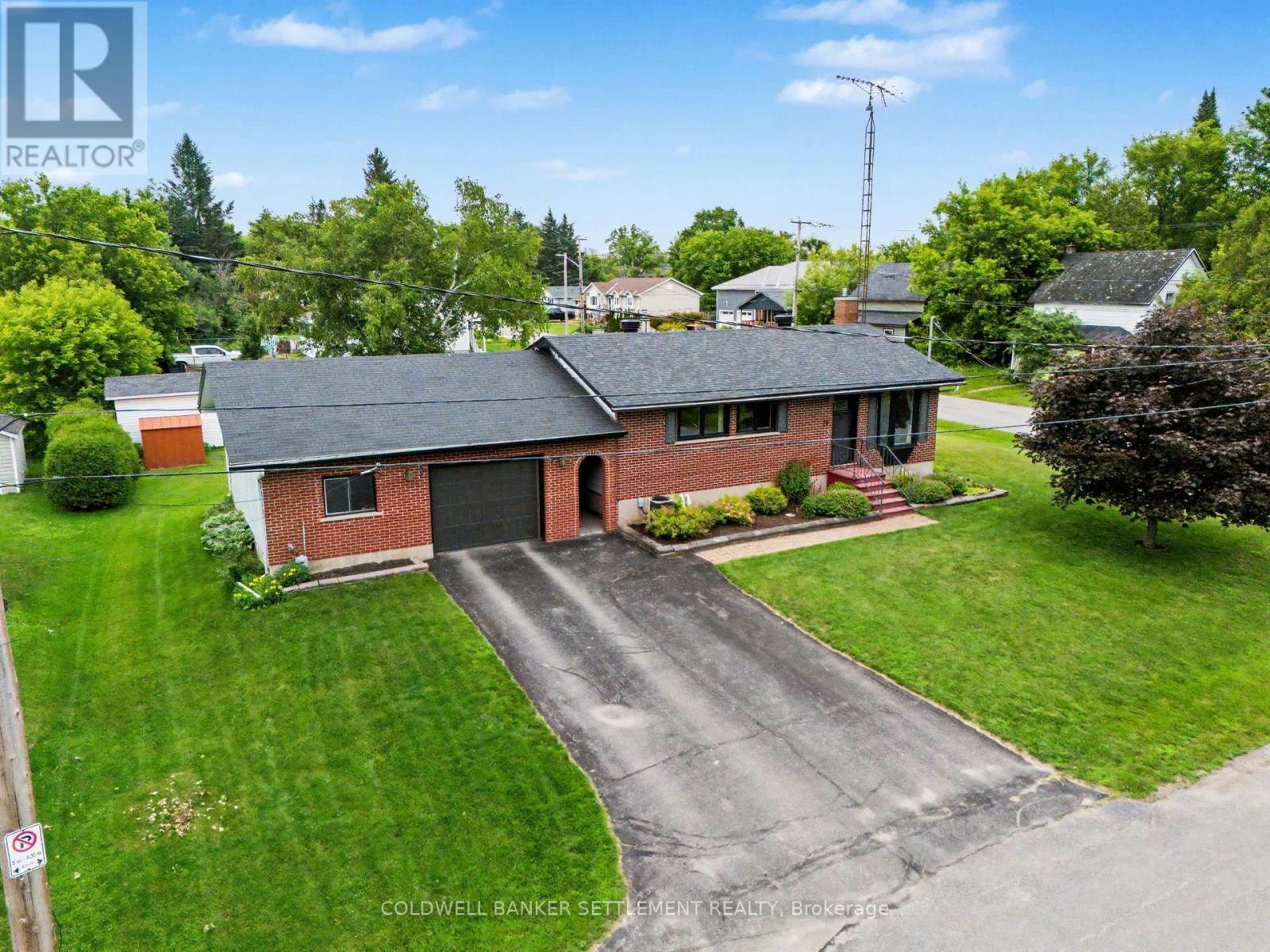 14 Baynes Street, Perth, ON, K7H 1R1