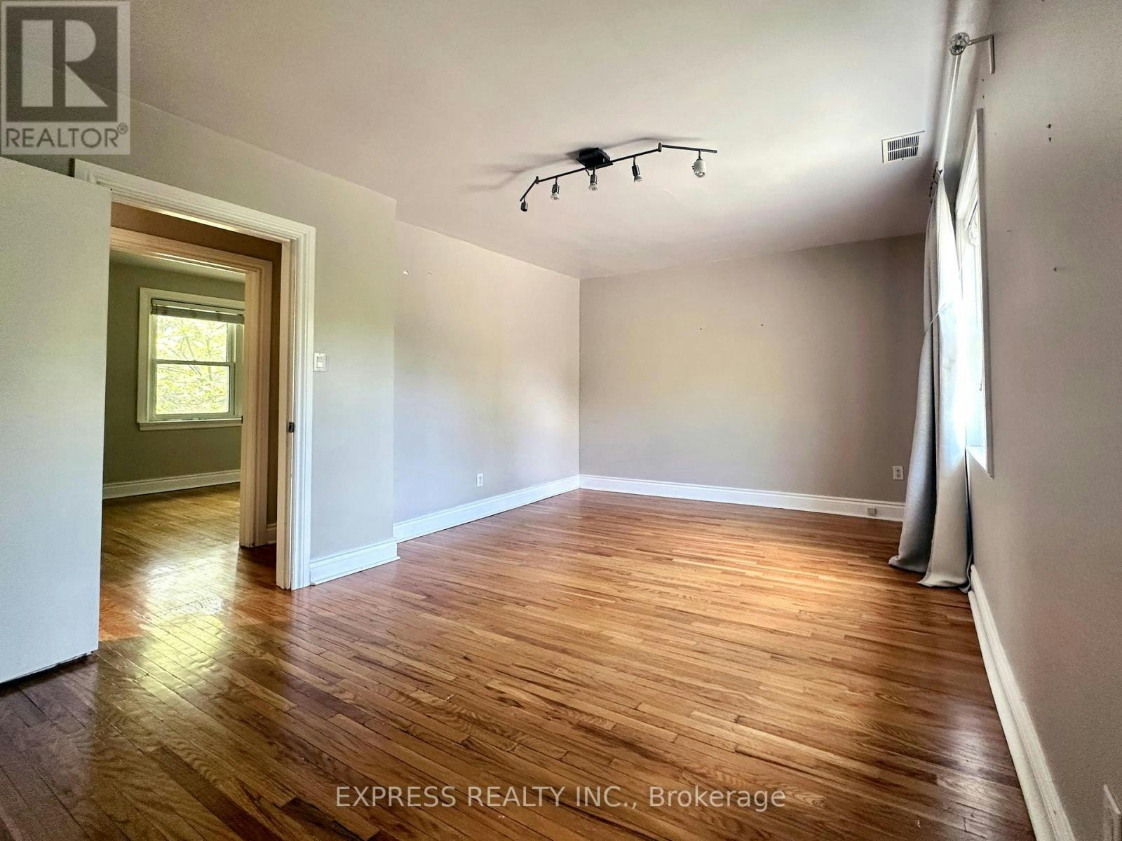 392 Hollywood Avenue, Toronto, ON, M2N 3L5 - 6