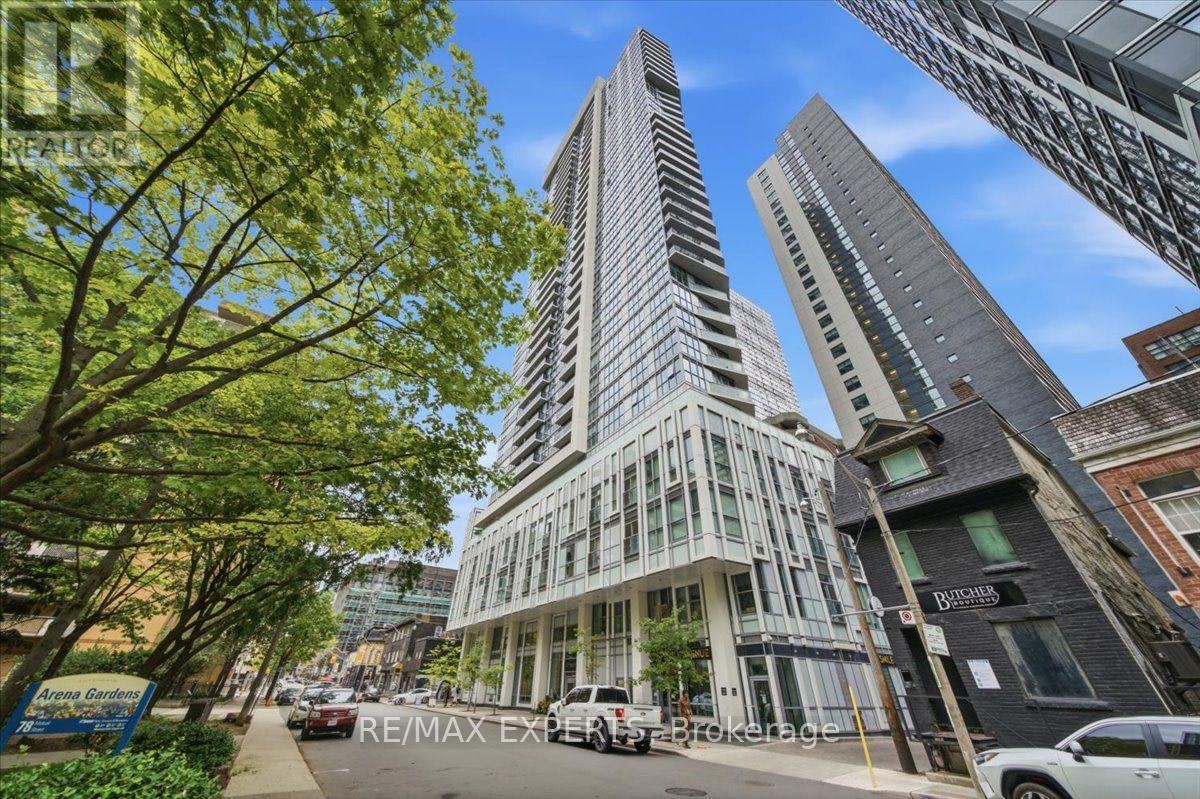 401-77 Mutual Street, Toronto, ON, M5B 0B9