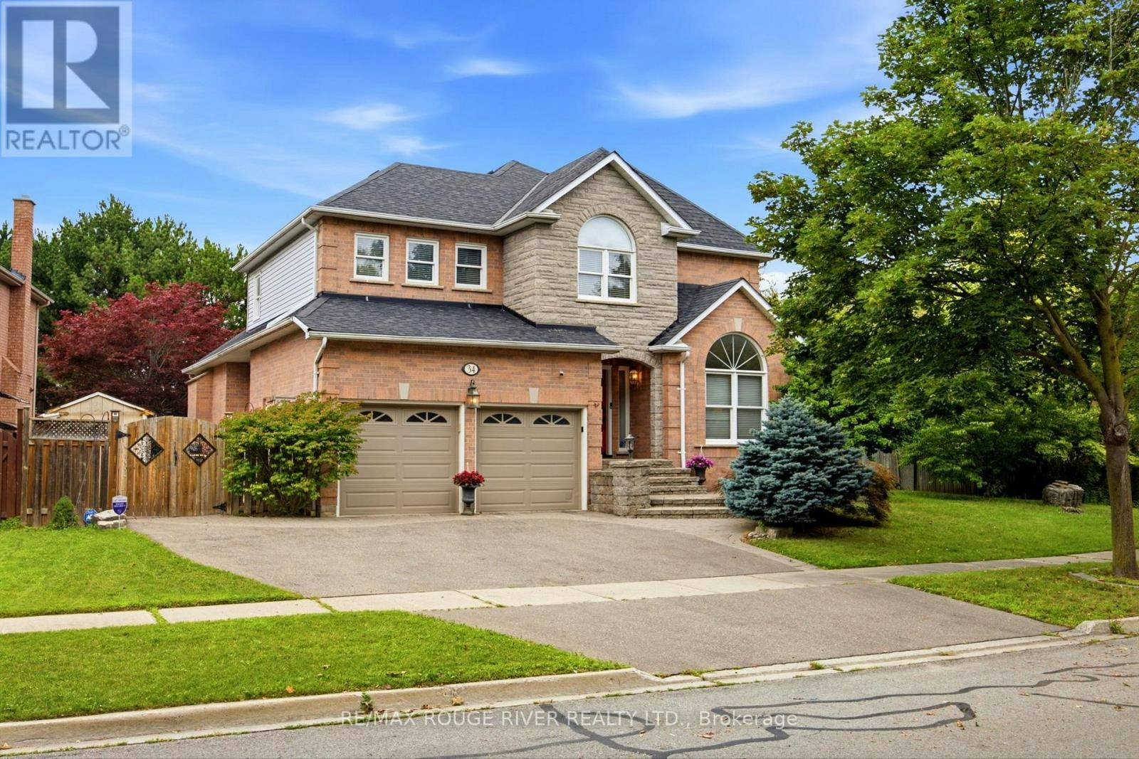34 Kennett Drive, Whitby, ON, L1P 1L5