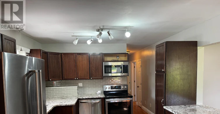 920 Willowdale Avenue, Oshawa, ON, L1H 1W2 - 4