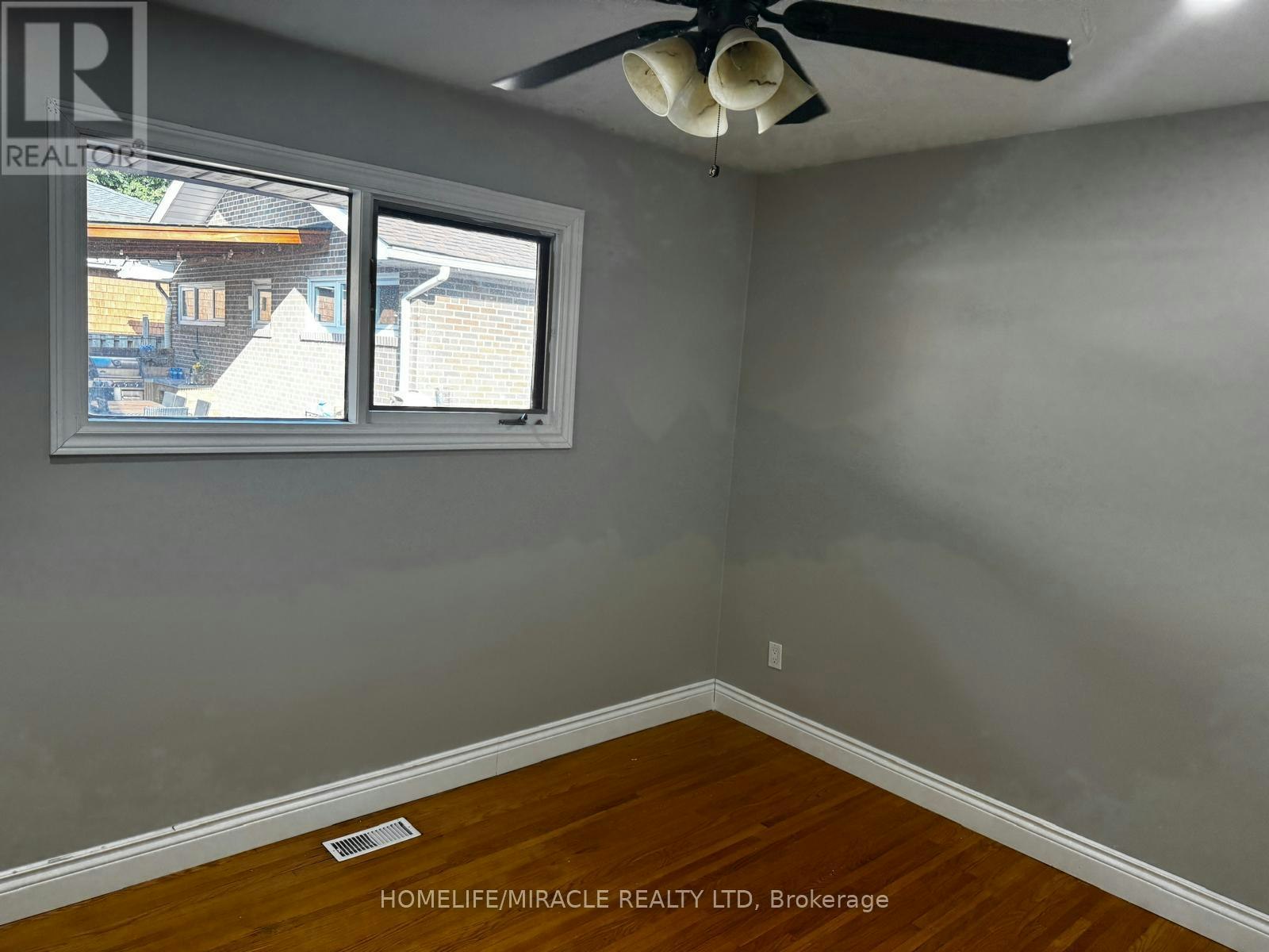 920 Willowdale Avenue, Oshawa, ON, L1H 1W2 - 9