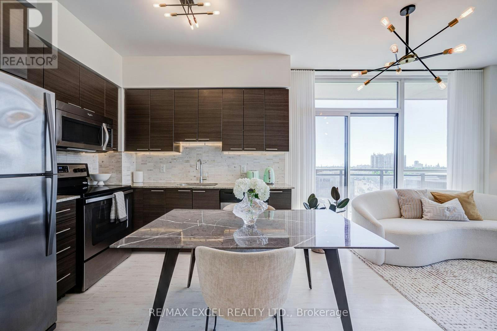 705-85 North Park Road S, Vaughan, ON, L4J 0H8 - 8
