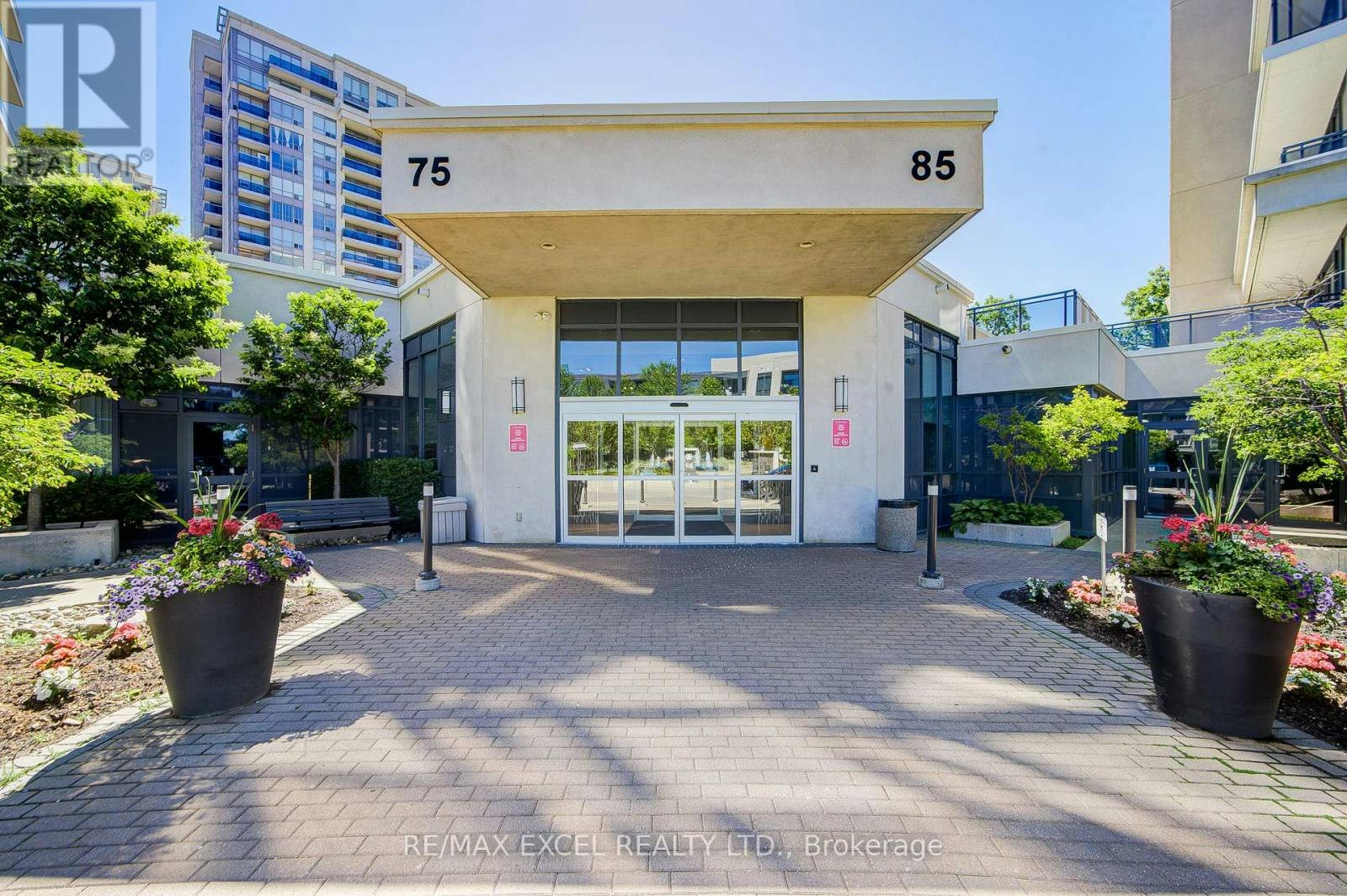 705-85 North Park Road S, Vaughan, ON, L4J 0H8 - 4