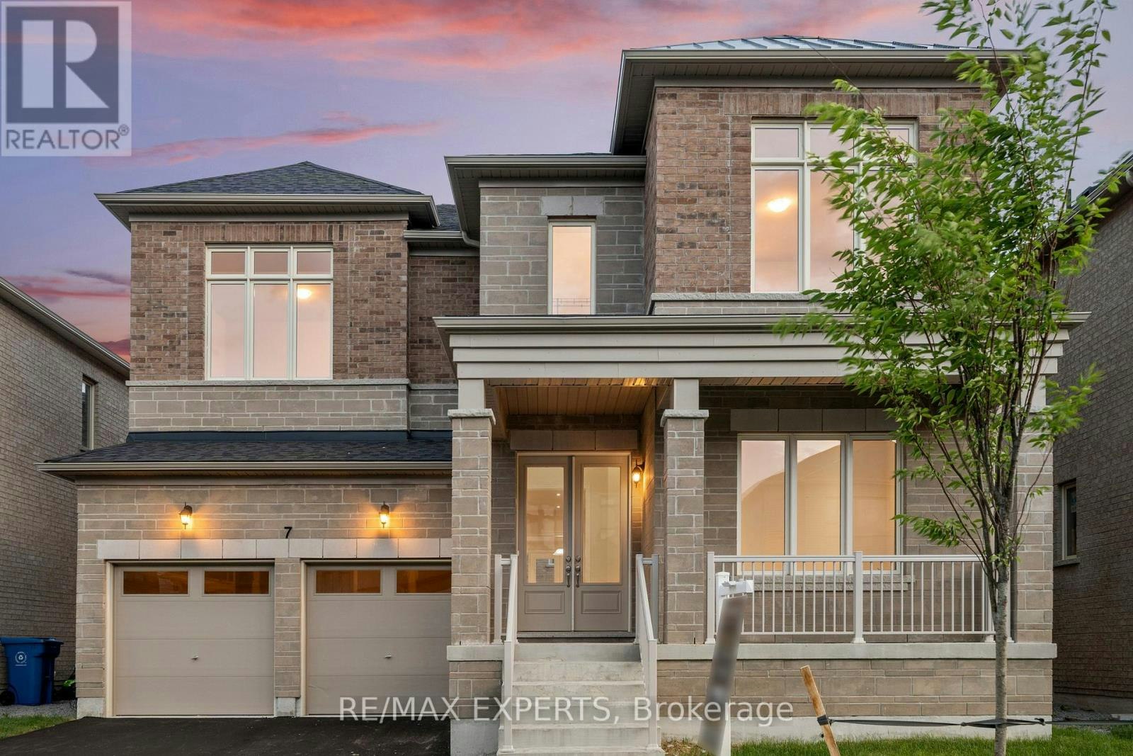 7 Lorraine Hand Crescent, Georgina, ON, L4P 0S9