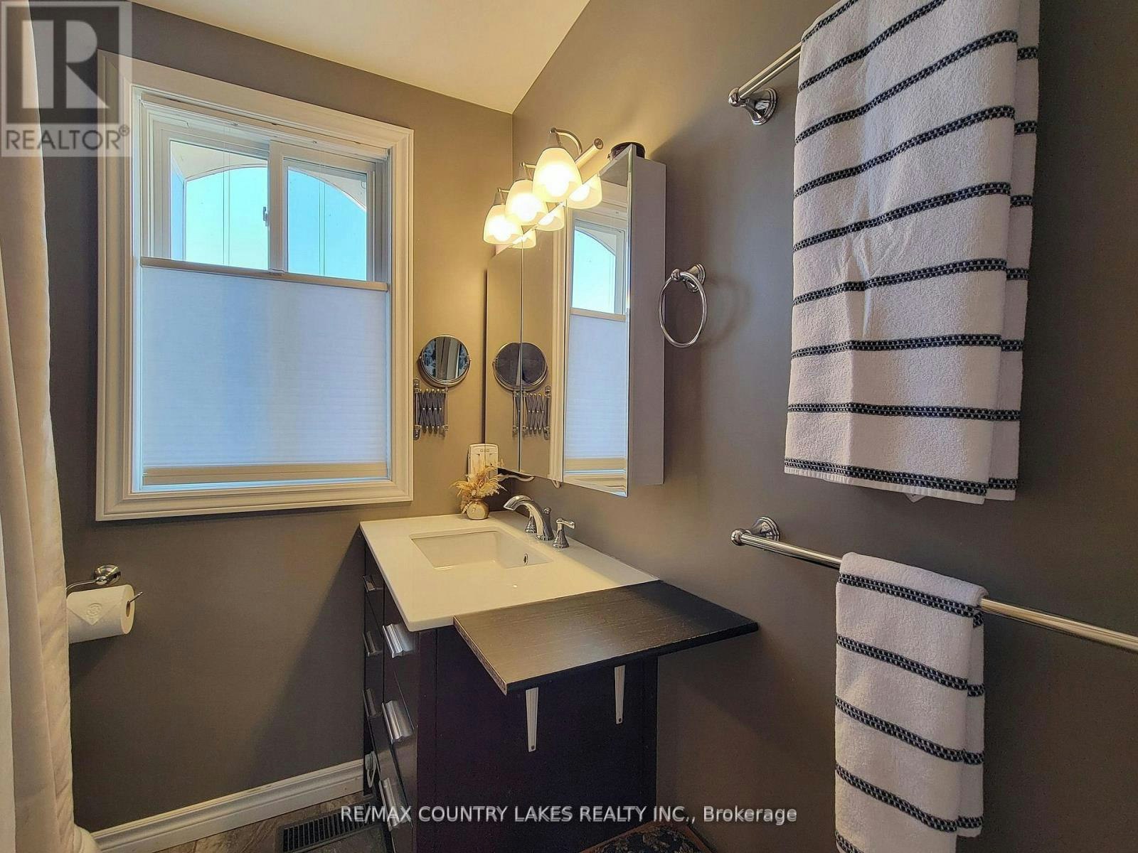 11-4 Paradise Boulevard, Ramara, ON, L0K 1B0 - 37