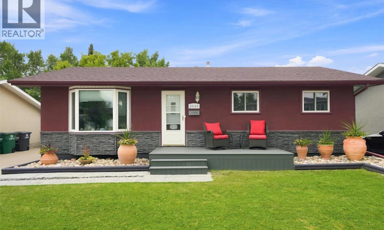 2010 37th Street W
