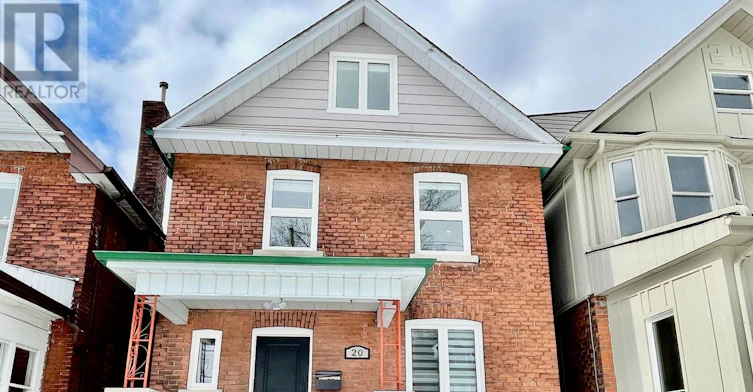 MAIN-20 St Clair Gardens, Toronto, ON, M6E 3V4