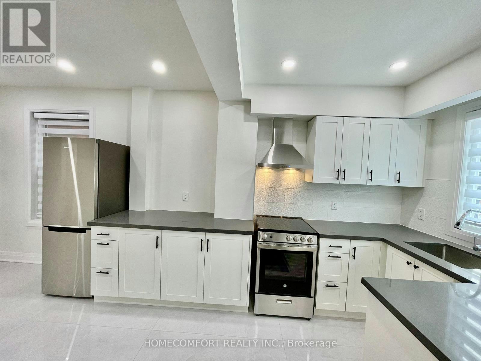 MAIN-20 St Clair Gardens, Toronto, ON, M6E 3V4 - 4