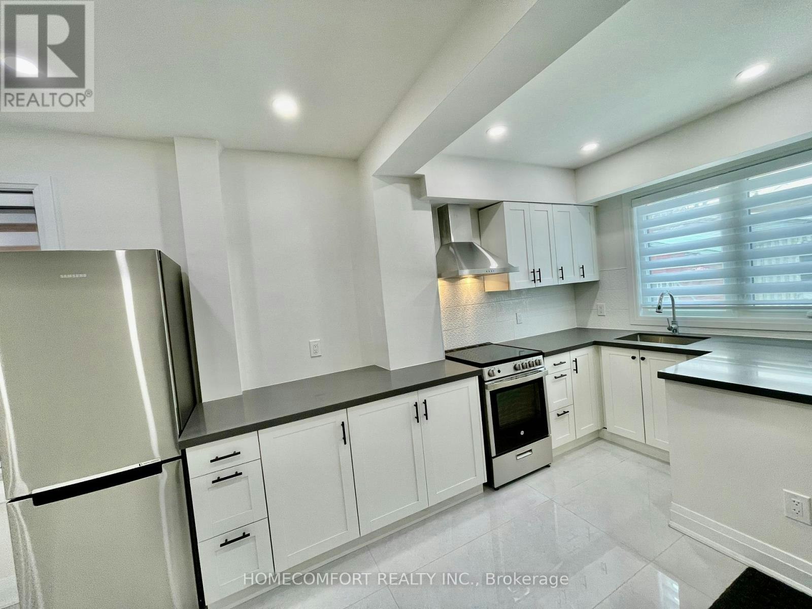 MAIN-20 St Clair Gardens, Toronto, ON, M6E 3V4 - 2