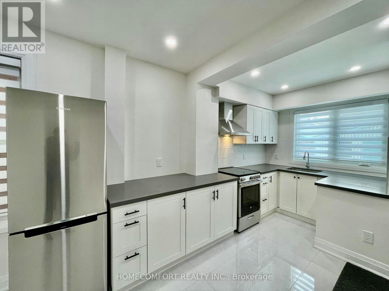 MAIN-20 St Clair Gardens, Toronto, ON, M6E 3V4 - 3
