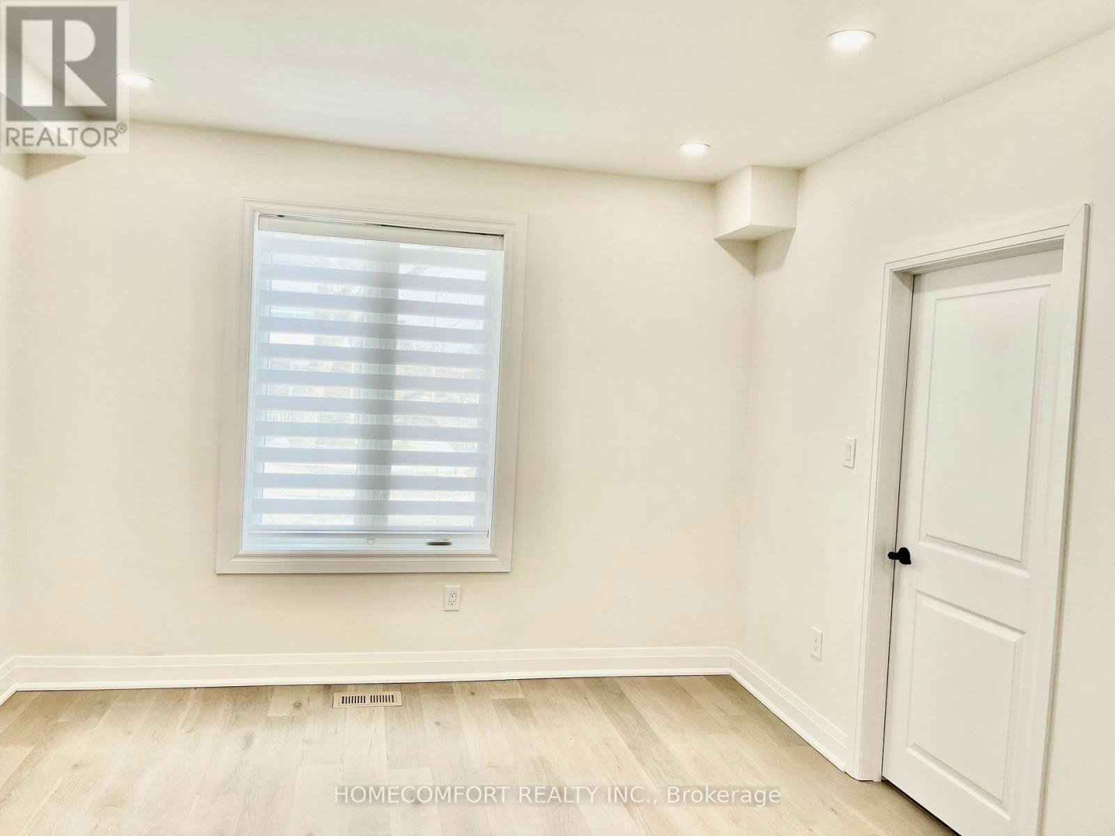 MAIN-20 St Clair Gardens, Toronto, ON, M6E 3V4 - 11
