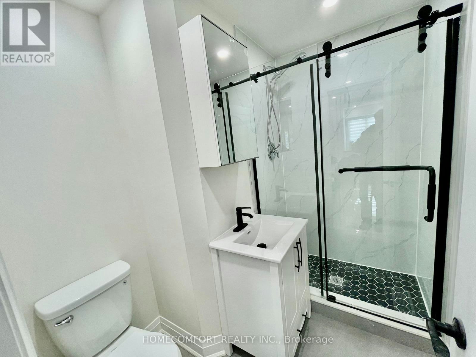 MAIN-20 St Clair Gardens, Toronto, ON, M6E 3V4 - 7