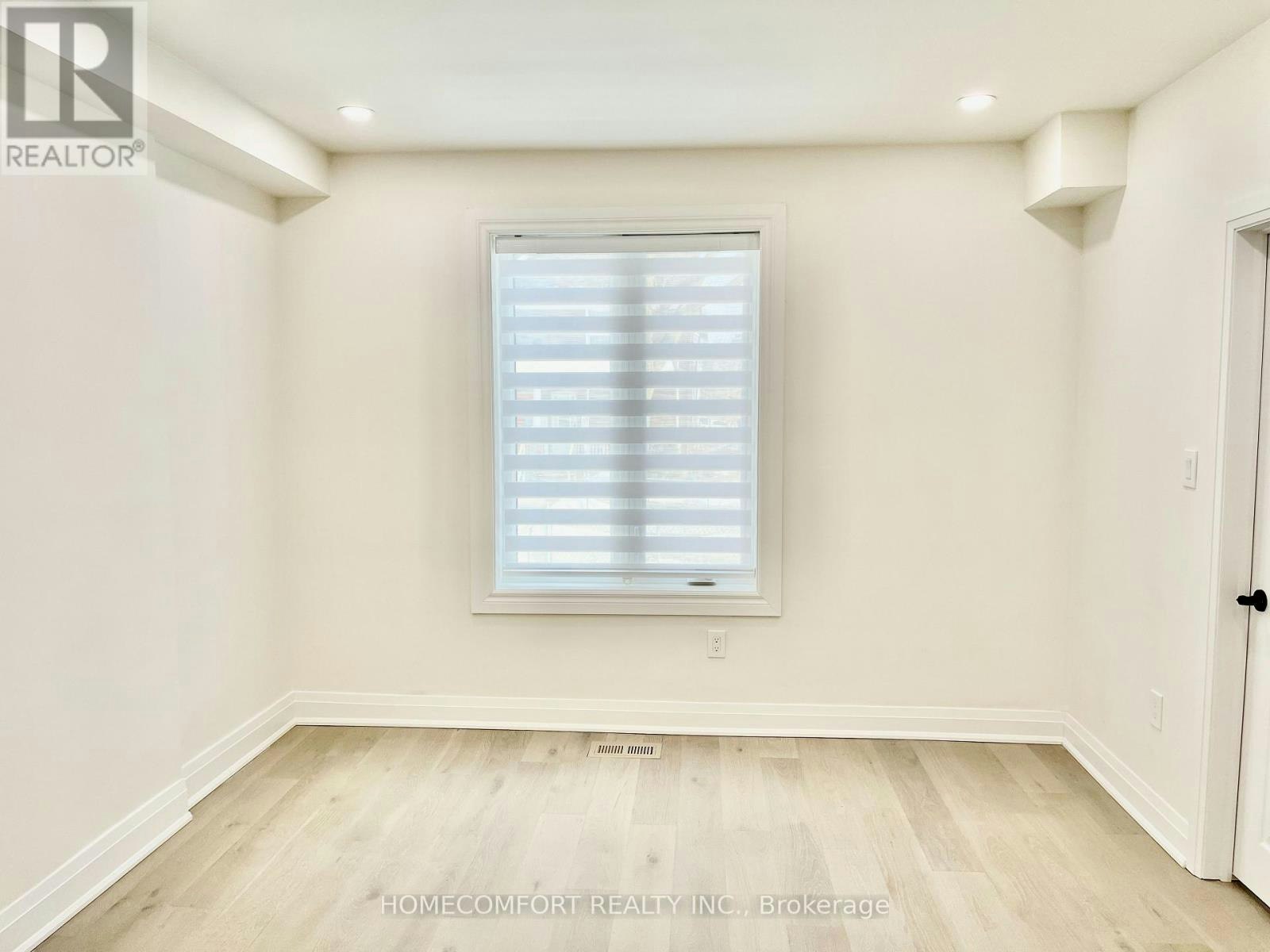 MAIN-20 St Clair Gardens, Toronto, ON, M6E 3V4 - 10