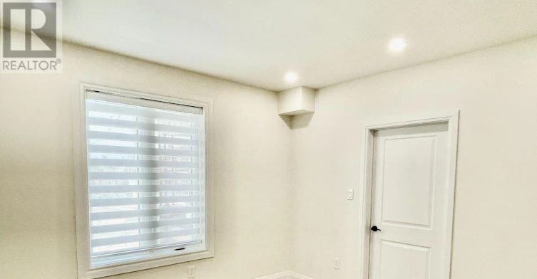MAIN-20 St Clair Gardens, Toronto, ON, M6E 3V4 - 9