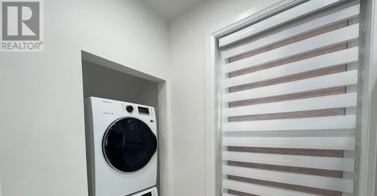 MAIN-20 St Clair Gardens, Toronto, ON, M6E 3V4 - 6