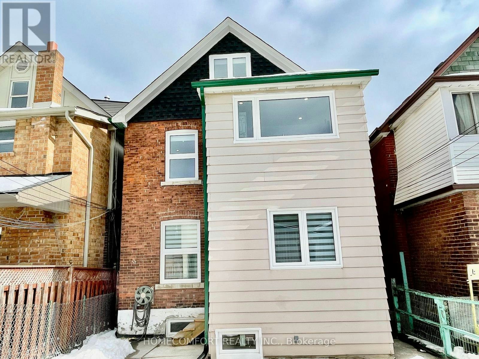 MAIN-20 St Clair Gardens, Toronto, ON, M6E 3V4 - 17